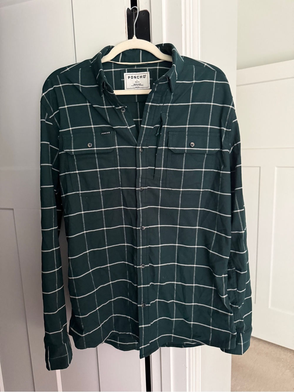 Poncho HIGHPINE slim fit green Flannel button down top